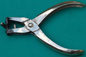 Wade & Wade Fibre Needle Cutter